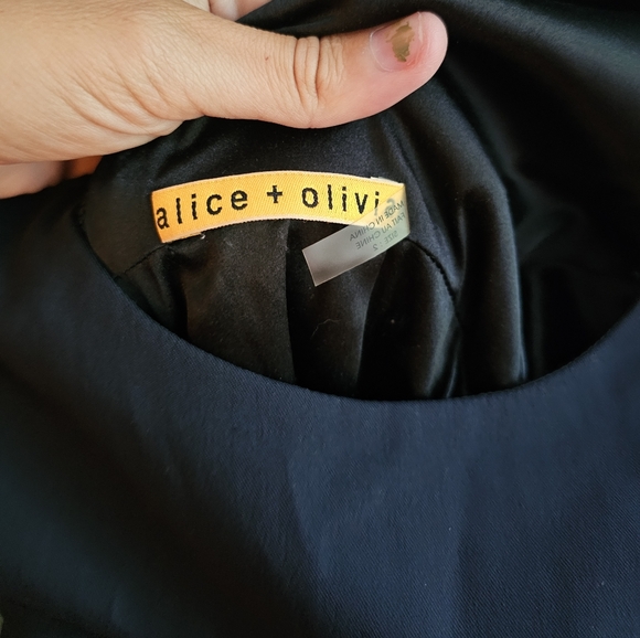 Alice + Olivia Ruffle Detail Dress - Picture 8 of 10